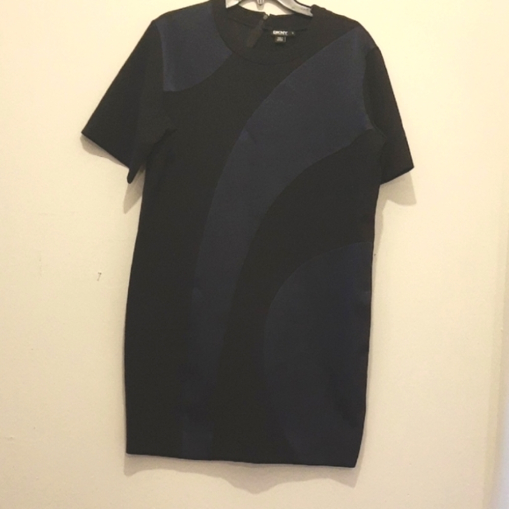 🔥FINAL SALES!!!! 🔥 DKNY Black and Navy Dress Size S